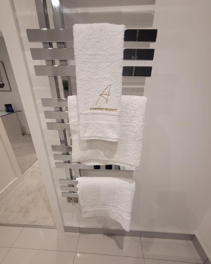 Luxury 1 Bed Apartment In The Heart Of Rochester Wainscot Екстериор снимка
